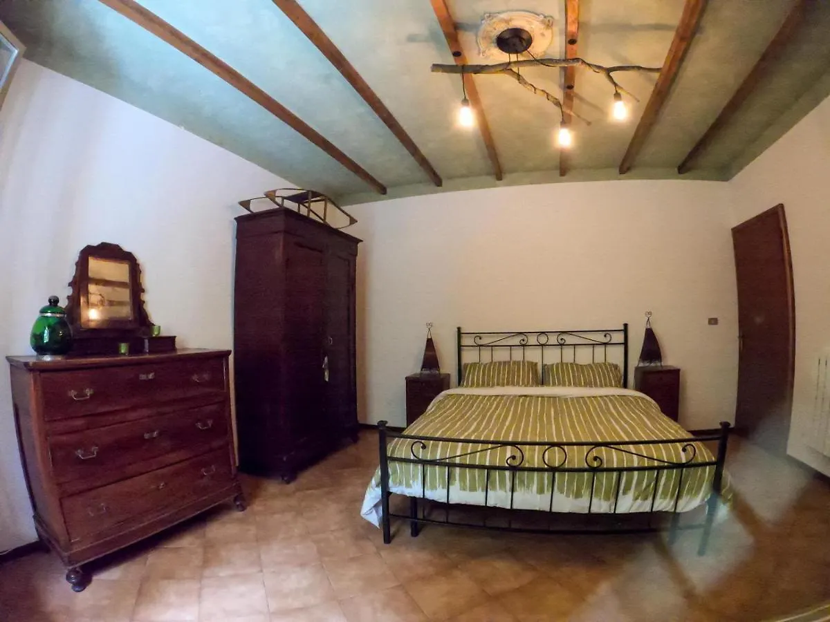 Vakantieboerderij Ca Di N Villa Castel dʼAiano Italië